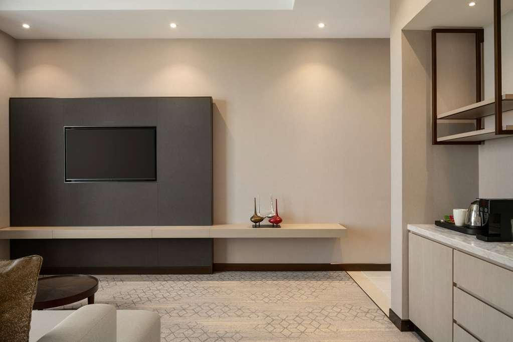 Ramada By Wyndham Riyadh King Fahd Road Oda fotoğraf